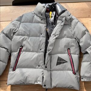 Moncl1952 wander inspired Silver reflective Puffer Jacket sZ 5 never worn